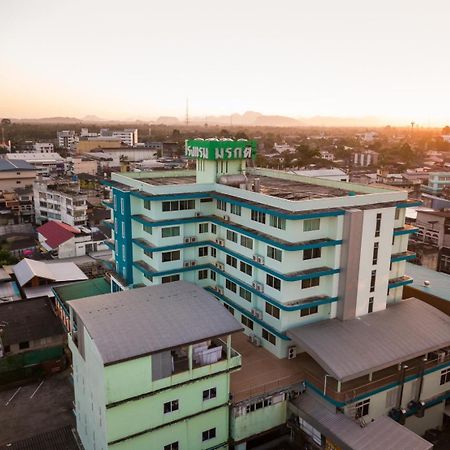 Morakot Twin Chumphon Exterior foto
