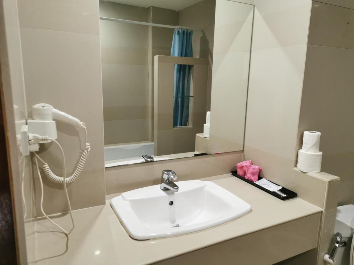 Morakot Twin Chumphon Exterior foto