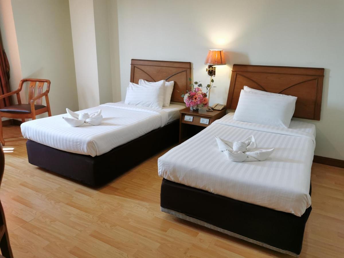 Morakot Twin Chumphon Exterior foto